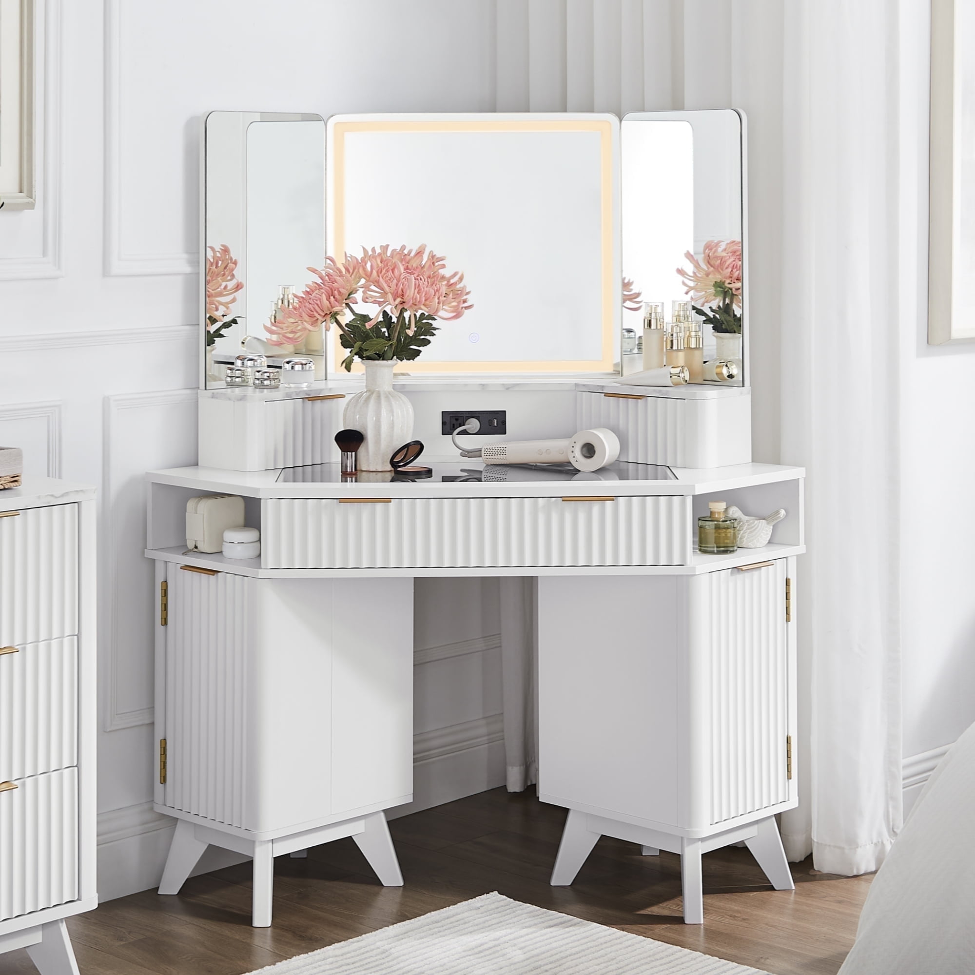 OKD Modern Fluted Corner Vanity Desk, 48" Corner Makeup Vanity Desk Smart  Mirror and Lights, Oak Vanity Desk with Charging Station and 3 Drawers &  Shelves for Bedroom, Solid White - Walmart