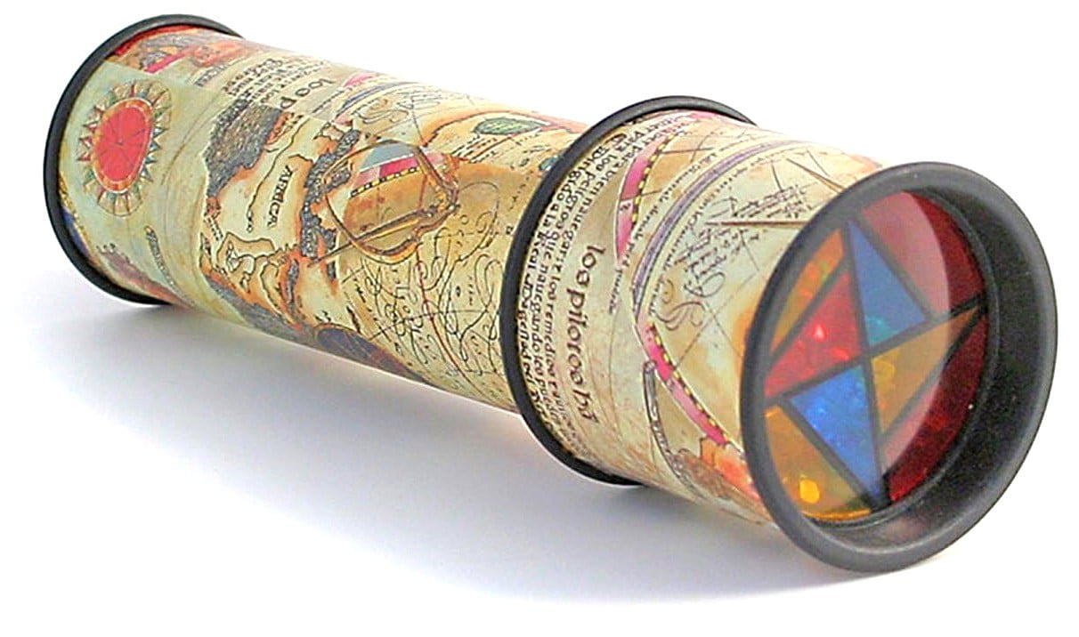 ※限定品※ヴィンテージキルト　タペストリー　カバー　【Kaleidoscope】 OLD WORLD KALEIDOSCOPE Assorted Styles by Toysmith Multi-Colored