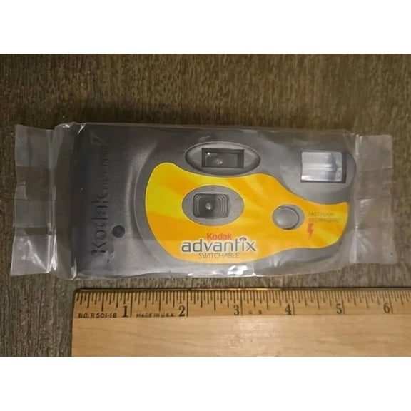 OLIVE- Kodak Advantix Indoor/Outdoor Disposable Camera Flash 25 Exposures See All Pics