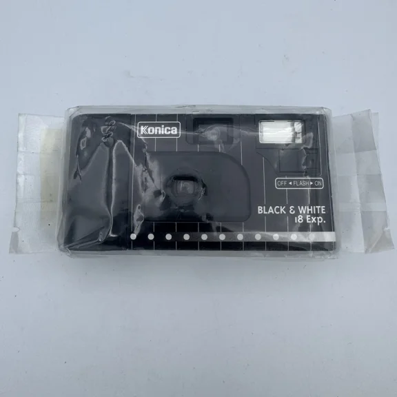 OLIVE- Konica Black & White 35Mm Camera Iso 400, 18 Exposure Vtg Disposable