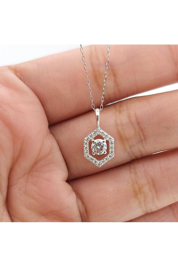 Minimalist Moissanite 925 Silver Halo Women's Pendant Chain