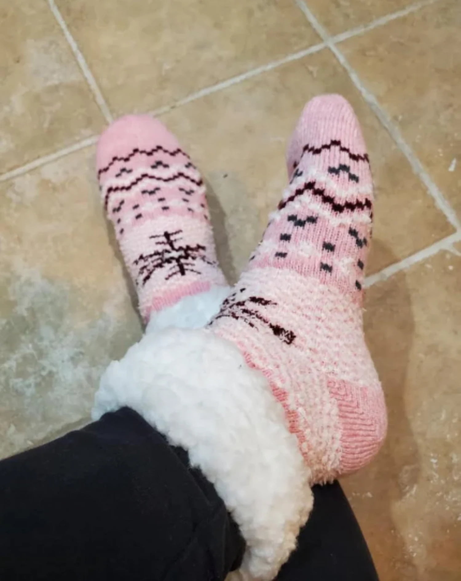 ONE PAIR Snuggle Feet Women's Ultra Soft Sherpa Fleece Lined Slipper