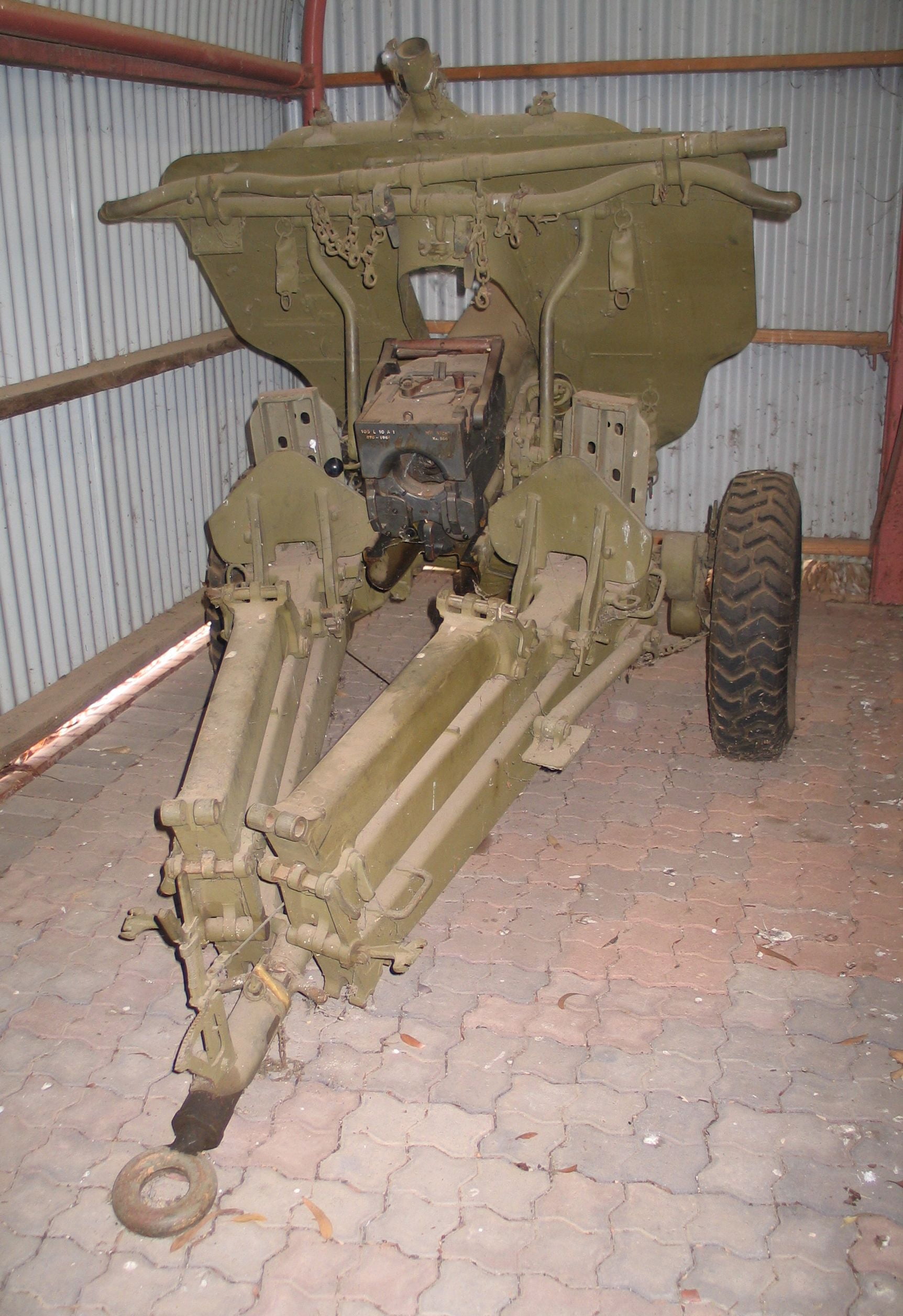 OTO Melara 105/14 Pack Howitzer In Royal Australian Armoured Corps Tank ...