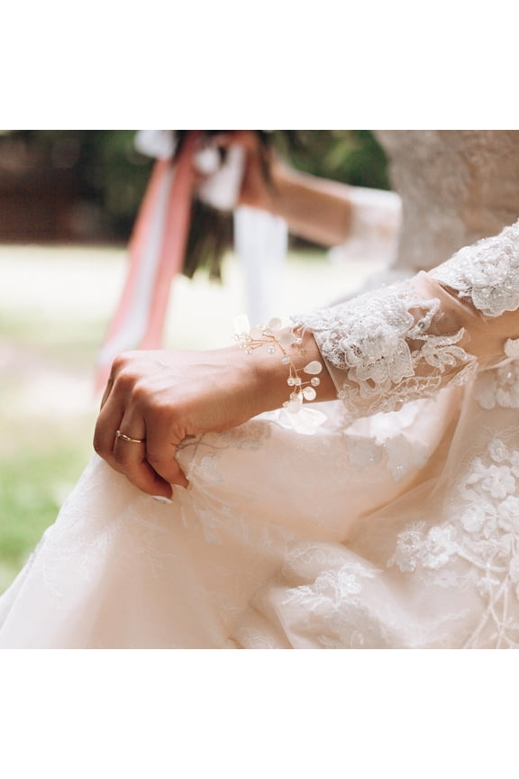 Wedding Bridal Hand Flower Set in for Bridesmaids - 1 Complete Set