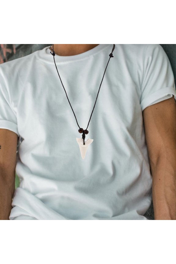 Fashionable White Sharks Tooth Necklace Versatile Hanging Neck Jewelry