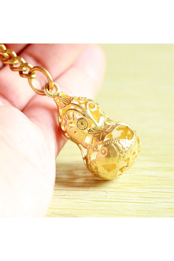 Golden Brass Gourd Pendant Hollowed Key Pendant for Car with Feng Shui Wealth Symbol
