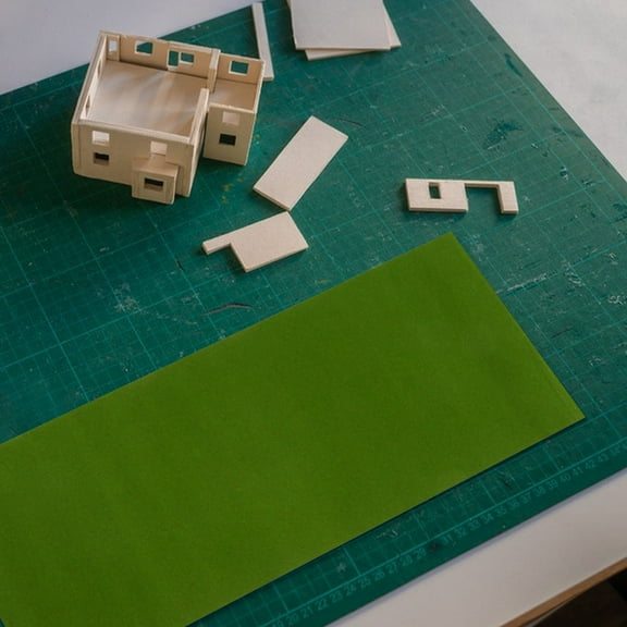 OUNONA 2 Pieces Model Train Grass Mats Green Realistic Railway Scenery Artificial Lawn Base for Train Layout