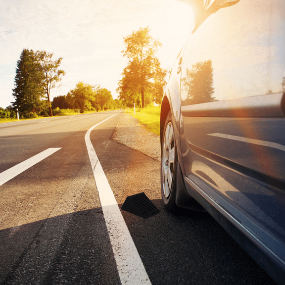 OUNONA 2pcs Rubber Wheel Chocks For Slope Parking Anti-Slip Tire Stoppers For Vehicle Safety Compact Car Wheel Blocks For Trailer Garage And Travel Use