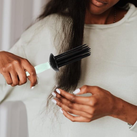OUNONA Green Plastic Curling Comb Pouf Styling Tool Anti-Static Hairbrush for Home and Salon Use