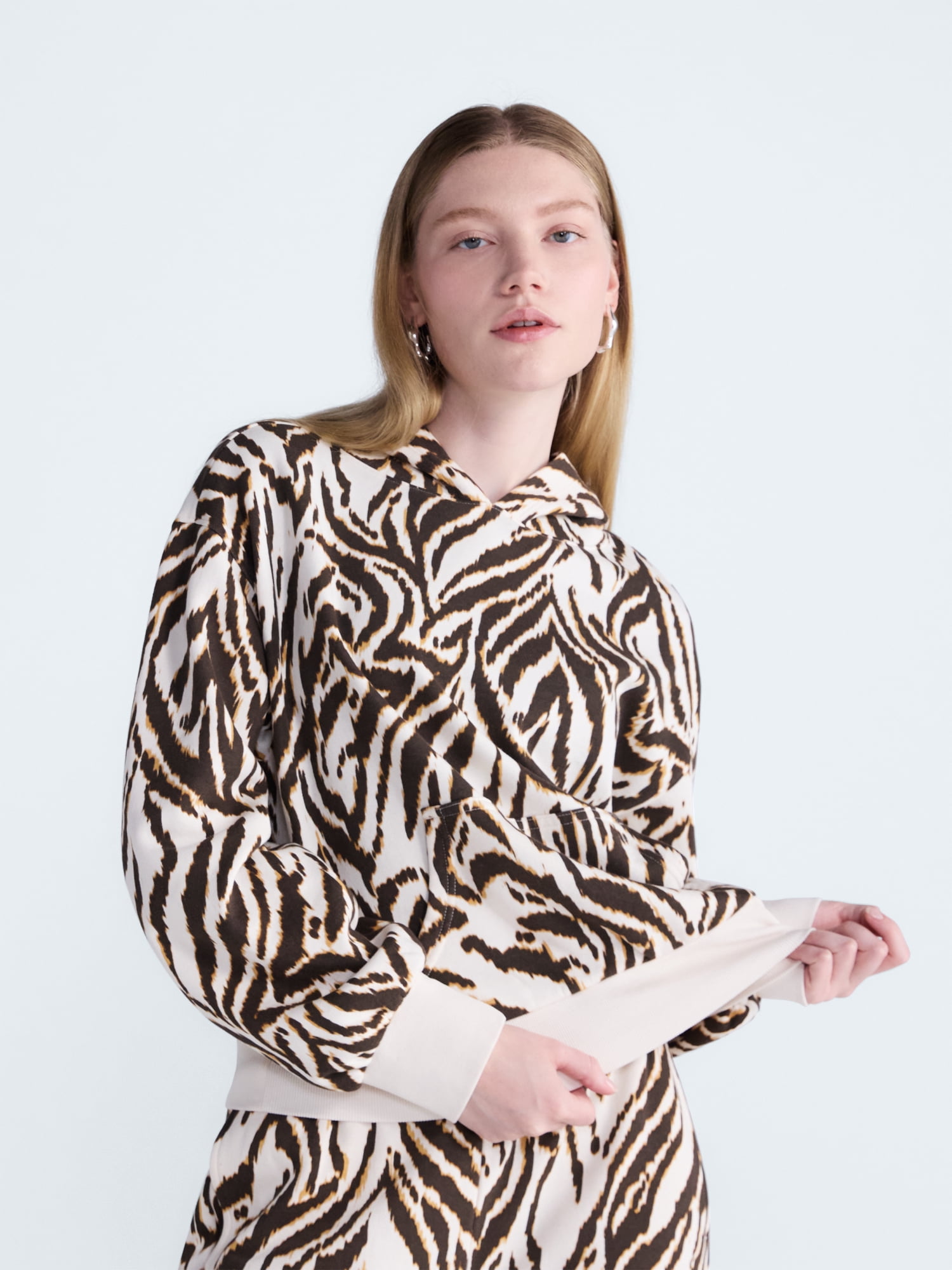 Scoop Women’s and Women’s Plus Oversized Cropped Hoodie, Sizes XS-4X