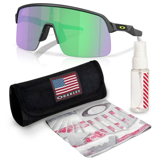 Oakley OO9463 Sutro Lite Shield Shaped Non-Polarized Sunglasses for Men - Includes Official Eyewear Kit - Matte Black Frame with Prizm Road Jade Lens