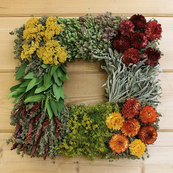 Oasis Fresh Floral Foam Wreath - 18" Square Mache Green