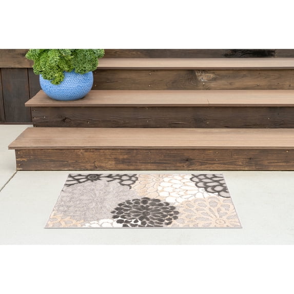 Oasis Modern Floral Beige and Cream Polypropylene Indoor Outdoor Area Rug, 2'x3' Rectangle