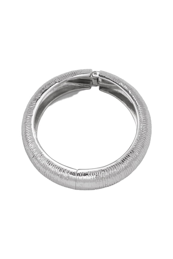 Oversized Pearls Accent Curved Metal Bracelet Striped Texture Spring Lock Closure Adjustable Wrist Jewelry