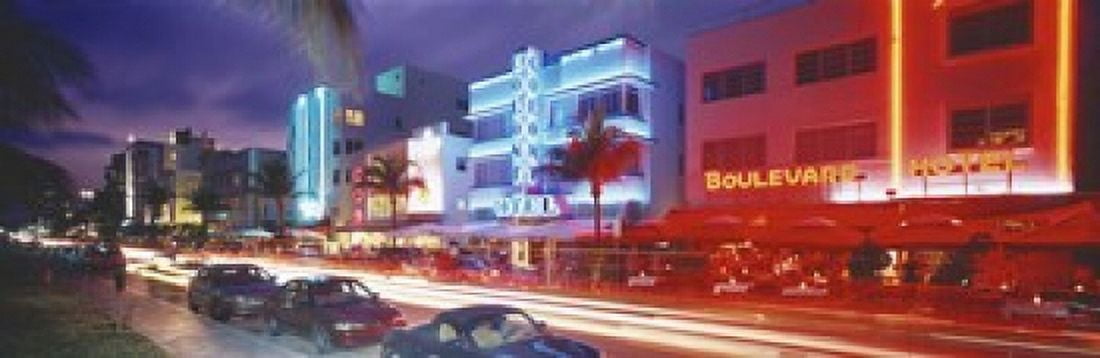 Ocean Drive Miami Beach Miami Florida USA Canvas Art - Panoramic Images (18 x 6)