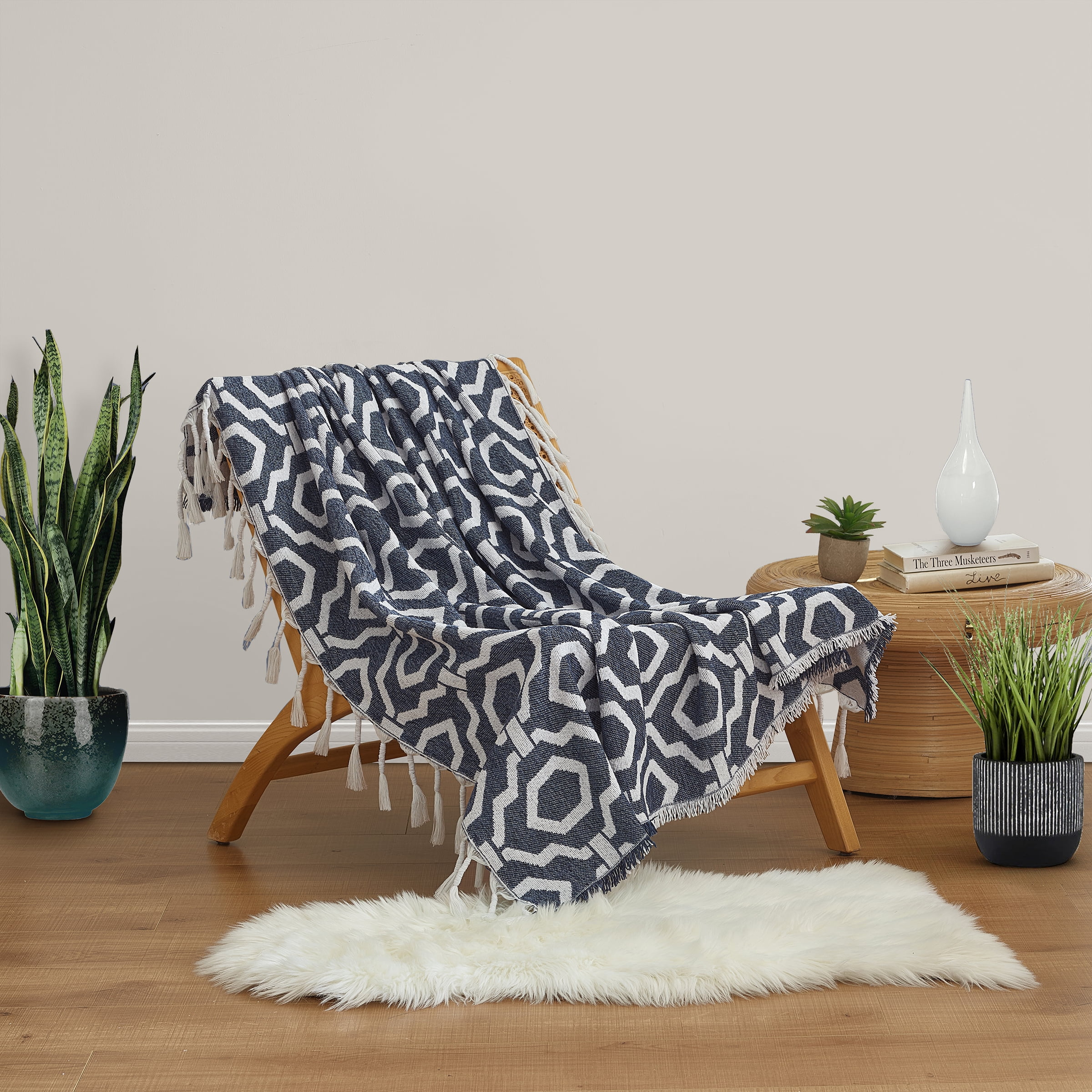 OcleppoGeometric Jacquard Fringe Blue Throw 50'X60"