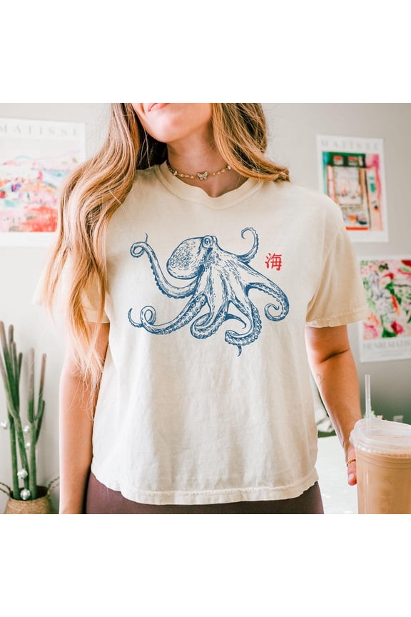 Octopus Crop Top, Ocean Crop Tee, Summer Cropped Tee, Boxy Tee, Japanese Crops, Boxy Tee
