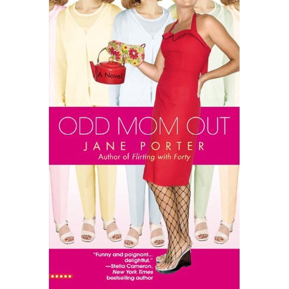 Pre-Owned Odd Mom Out (Bellevue Wives, Book 1) (Paperback) 0446699233 9780446699235