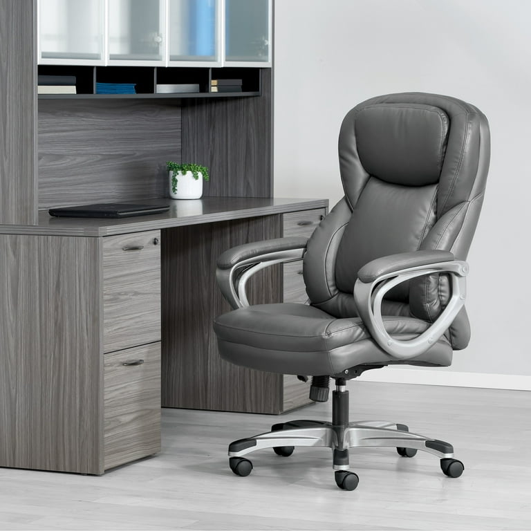 https://i5.walmartimages.com/seo/Office-Star-Products-Bonded-Leather-Executive-Office-Chair-Charcoal_a81b6e35-5d2f-4384-a267-bf5339171972.b01a1713464f9acbafb2280a3676f721.jpeg?odnHeight=768&odnWidth=768&odnBg=FFFFFF