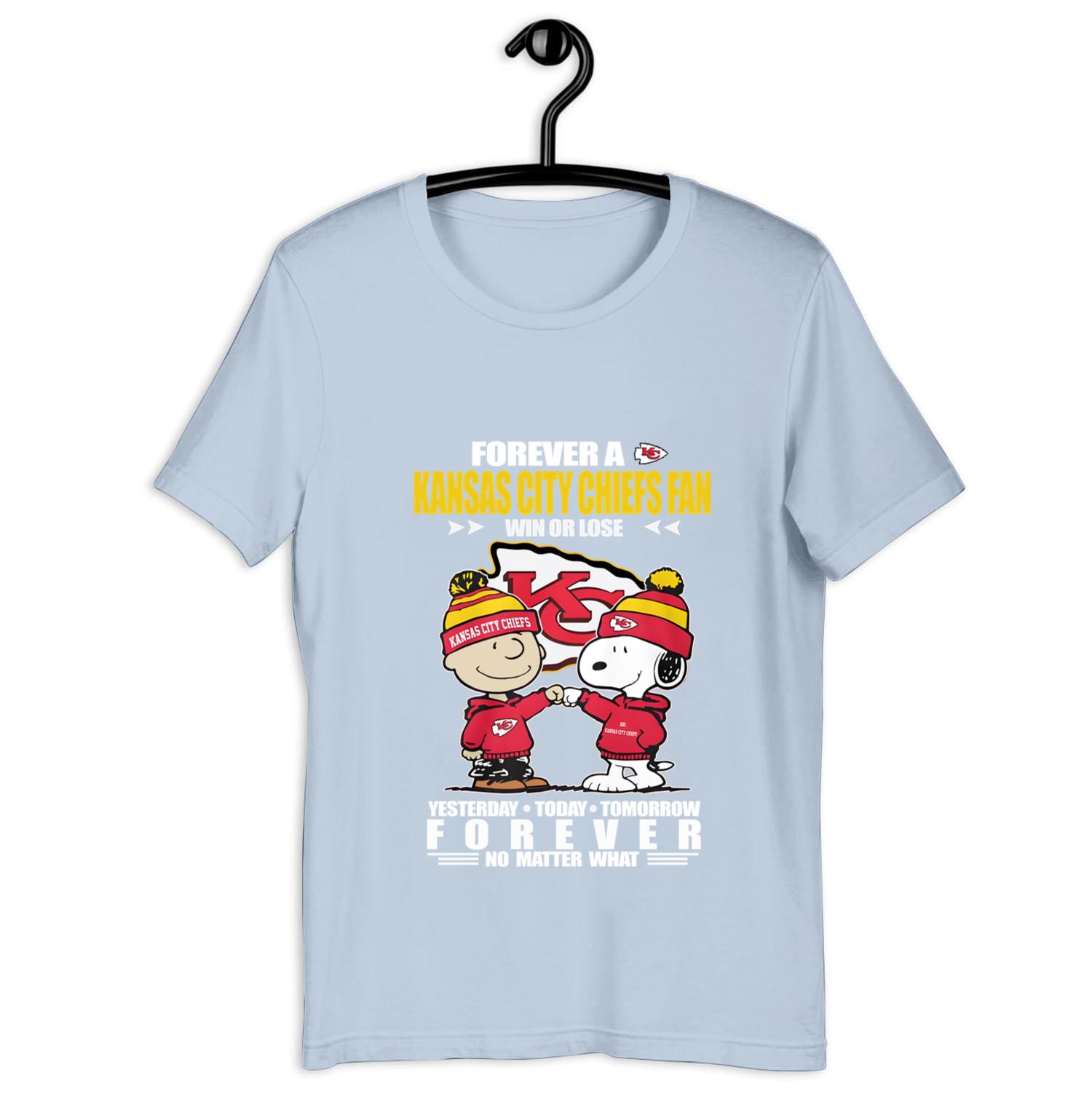 Officialkansascitychiefssnoopyfootballforeverafannomatter