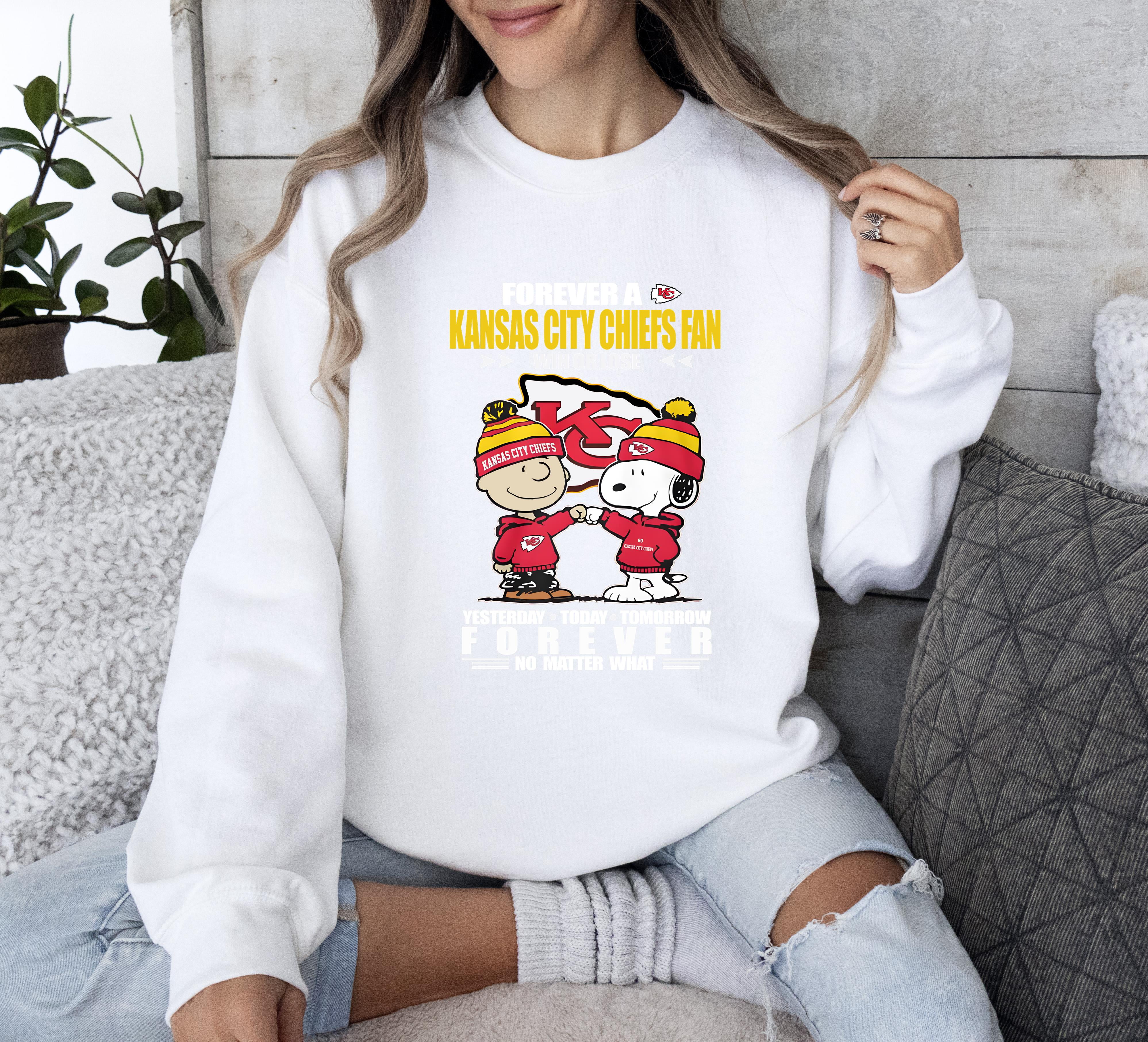 Officialkansascitychiefssnoopyfootballforeverafannomatter