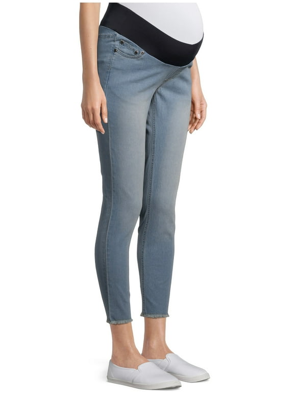 Plus Size Frayed Hem Jeans