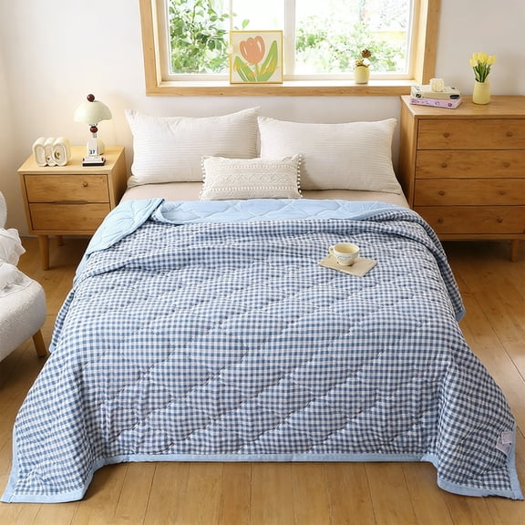 Ohmyroo Cool Summer Quilt 59.00 Inch Super Soft Refreshing Bedding Air Conditioned Space
