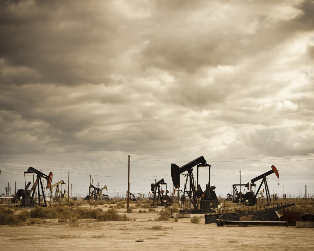 Oil Field in Desert Canvas Art - Design Pics Vibe Design Pics (30 x 24)