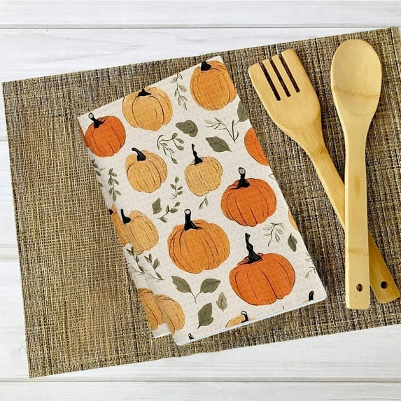 Oioii 23.5x17.7inches Fall Decor Kitchen Towels Dish Towels, Autumn Thanksgiving Pumpkin and Maple Leaf Decorative Hand Towels Holiday Decoration Absorbent Dish Cloths for Home Kitchen Dining