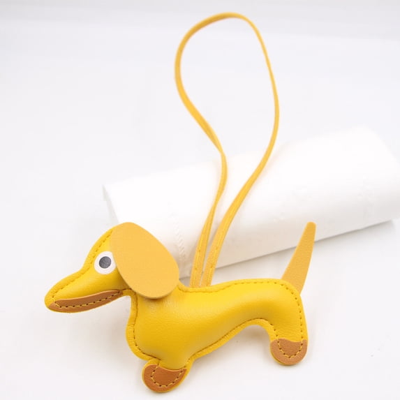 Oioii Cute Leather Sausage Dog Hand Rope Bag Pendant, Lovely Charm for Phone Case, Bag and Car Keychain, Creative Small Decoration Gift for Daily Use and Present Giving.,M