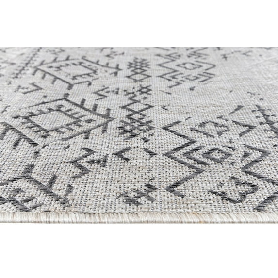 Oksana Quick Dry Indoor Outdoor Rug Easy to Clean for Patio and Deck, 5 ft 2 in x 7 ft