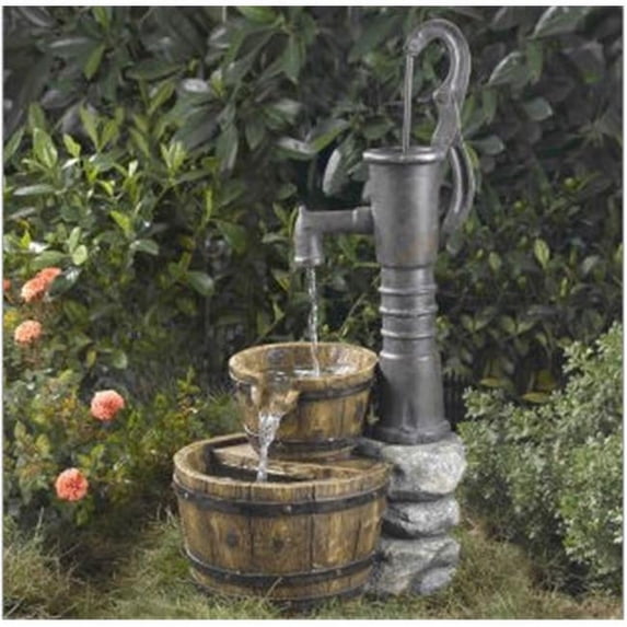 Old Fashion Water Pump Water Fountain