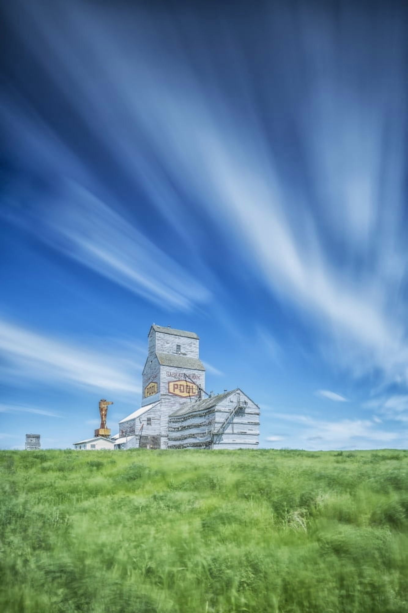 Old Grain Elevator Horizon Saskatchewan Canada Canvas Art - Robert Postma Design Pics (24 x 38)