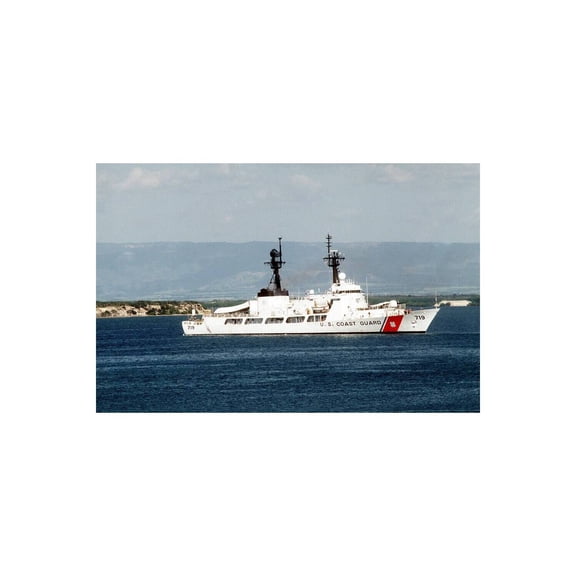 Old Modern Handicrafts CM248 36 in. USCGC Boutwell WHEC-719 Ship Model