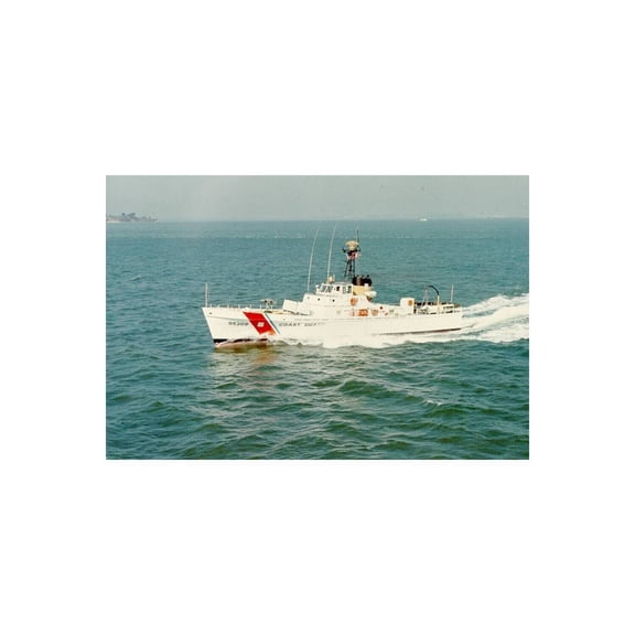 Old Modern Handicrafts CM219 30 in. USCGC Cape Darby WPB-95323 Ship Model