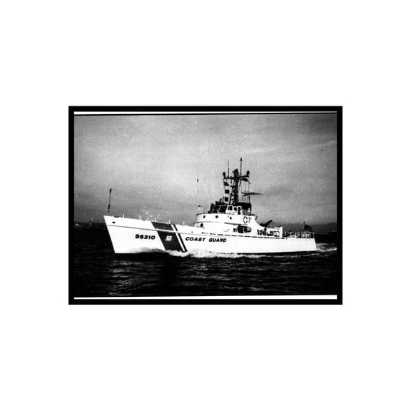 Old Modern Handicrafts CM325 36 in. USCGC Cape Wash WPB-95310 Ship Model