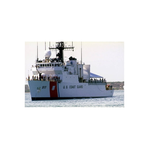 Old Modern Handicrafts CM265 36 in. USCGC Forward WMEC-911 Ship Model