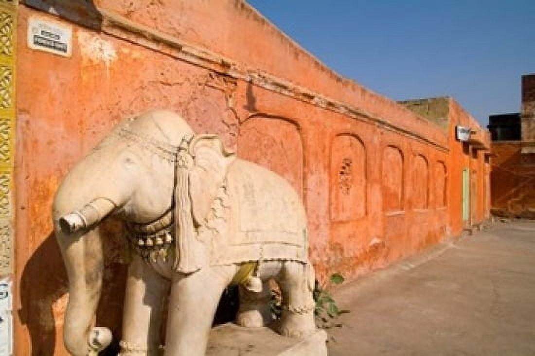 Old Temple with Stone Elephant Downtown Center of the Pink City Jaipur Rajasthan India Canvas Art - Bill Bachmann DanitaDelimont (18 x 12)