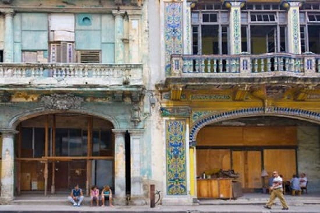 Old building in the historic center Havana Cuba Canvas Art - Keren Su DanitaDelimont (38 x 25)