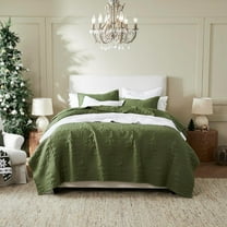 Olive Green Christmas Queen Size Quilt Bedding Sets with Pillow Shams