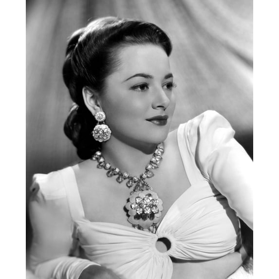 Olivia De Havilland 1941 Photo Print (8 x 10)