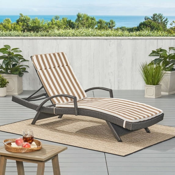 Olurrisa (2PCS)Salem Outdoor Chaise Lounge Cushion (Without Chaise Lounge) Brown