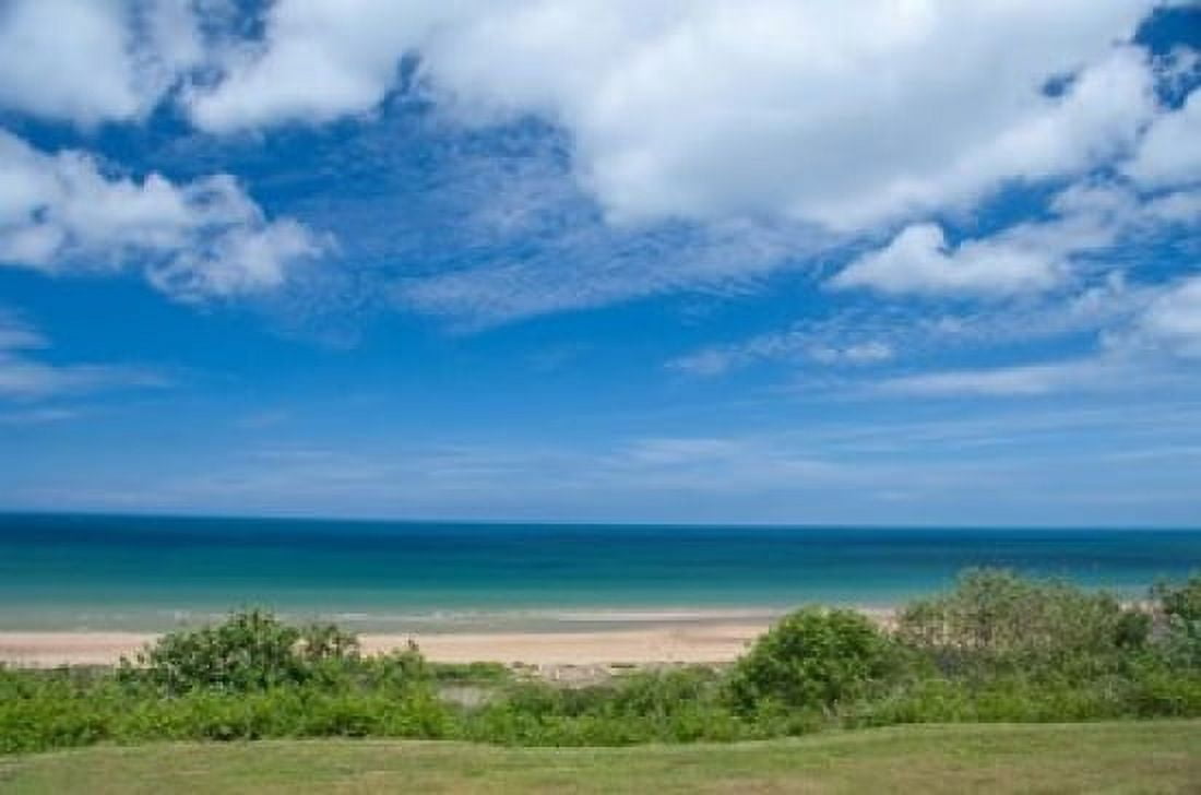 Omaha Beach in Normandy Canvas Art - Cindy Miller Hopkins DanitaDelimont (36 x 24)