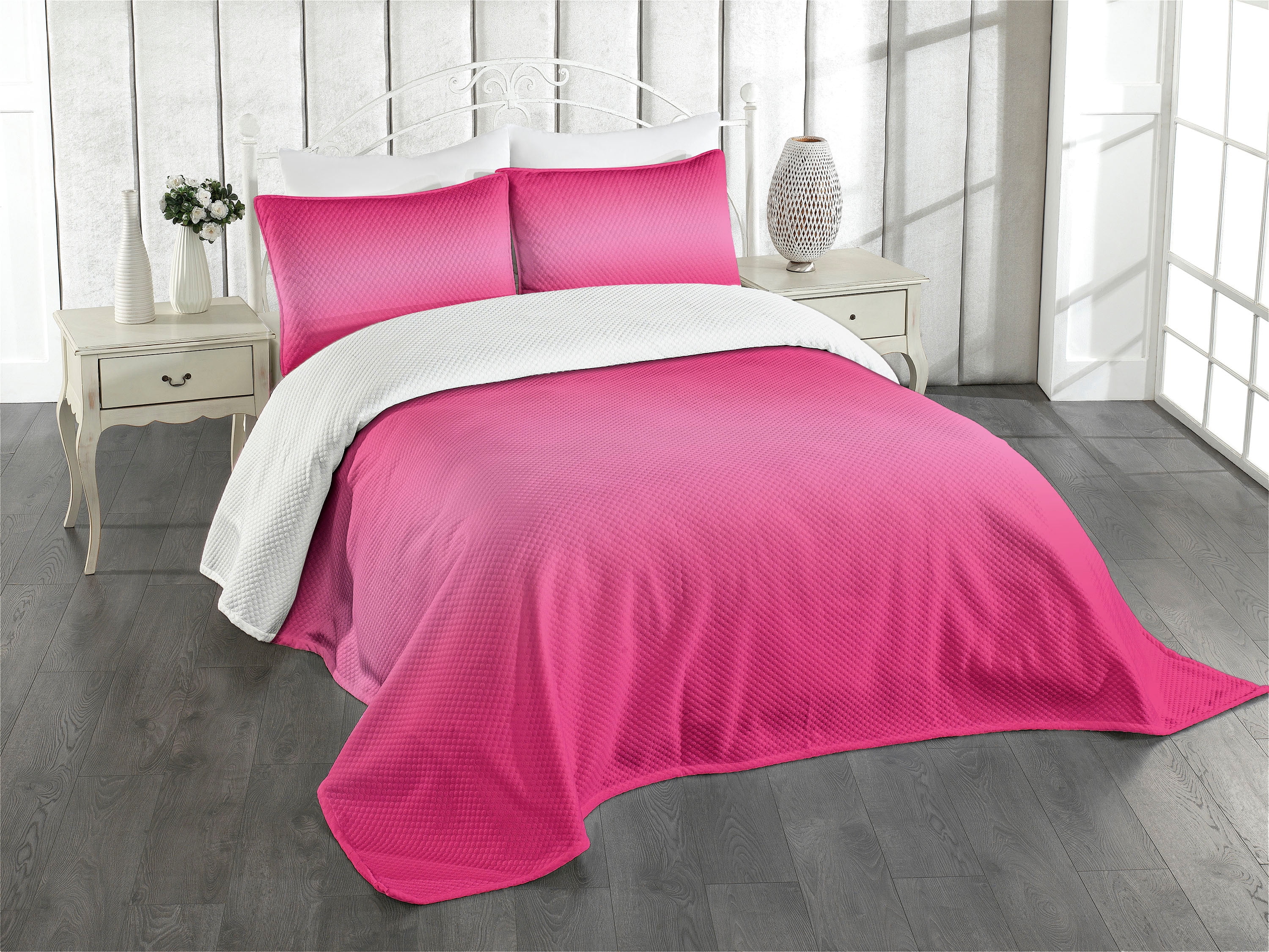 Ombre Bedspread, Cartoon Pink Medieval Colors Inspired Fuchsia Modern