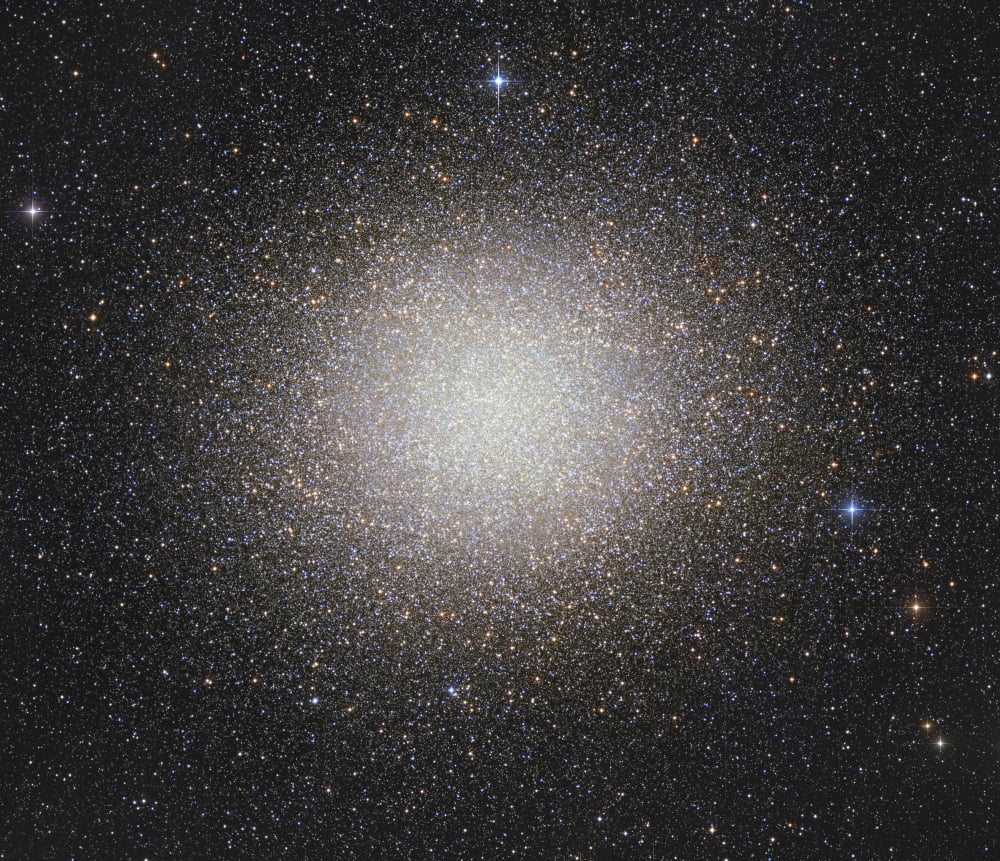 Omega Centauri globular cluster Canvas Art - Roberto ColombariStocktrek Images (15 x 13)