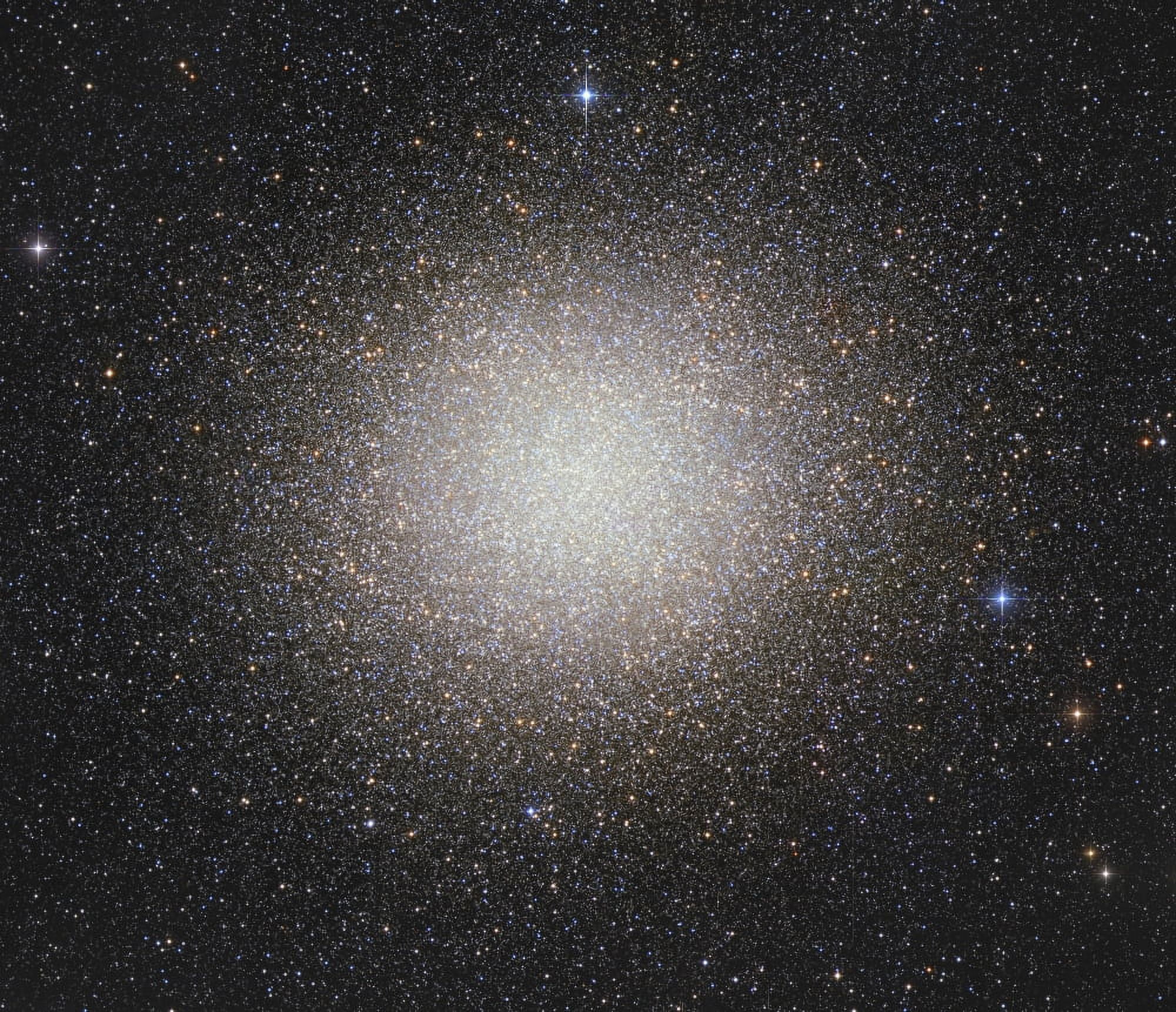 Omega Centauri globular cluster Canvas Art - Roberto ColombariStocktrek Images (30 x 26)