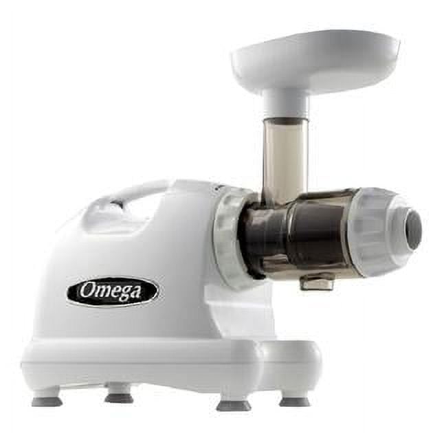 Omega J8006 Nutrition Center masticating Dualstage Juicer Juice