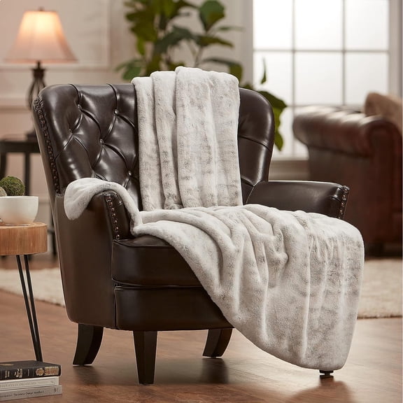 Omsix Premium Faux Fur Ombre Throw Blanket - Super Soft, Lightweight Minky Blanket with Fuzzy Side - 50" x 65 - Snow Leopard