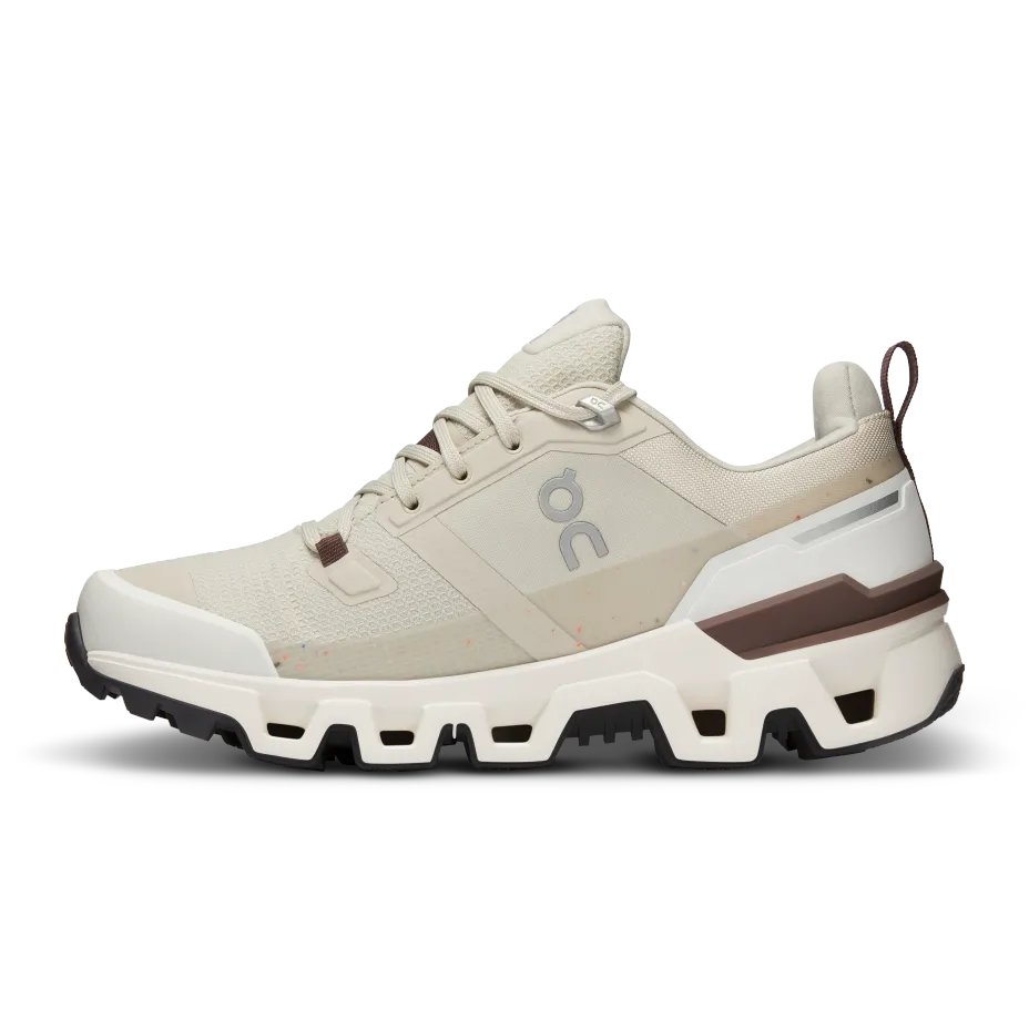 On ONrun Cloudwander round head strap shock absorption nonslip