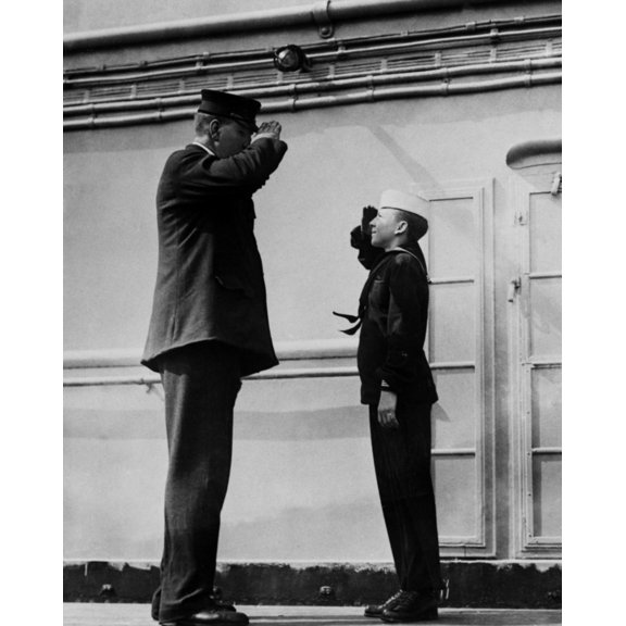 On The Ww1 Troop Ship History (24 x 36)